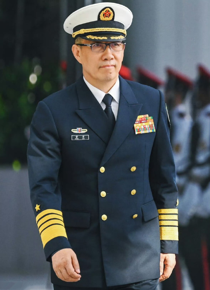 我国新任防长董军的筒历，新任防长董军履历简介