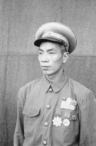 不朽的英雄杨根思，英勇无畏，精神永存，杨根思，英勇无畏，精神永存的不朽英雄