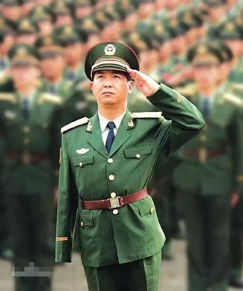 丁晓兵个人简介，丁晓兵个人简介，英雄事迹与生平概述