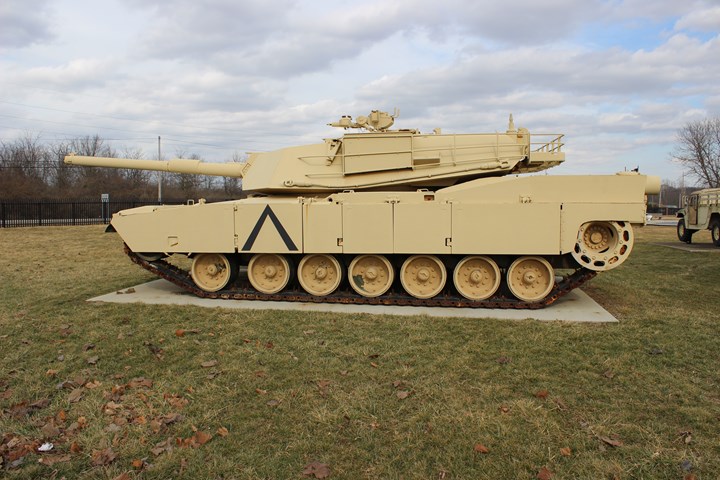 M1A2艾布拉姆斯坦克的造价深度解析，M1A2艾布拉姆斯坦克造价深度剖析