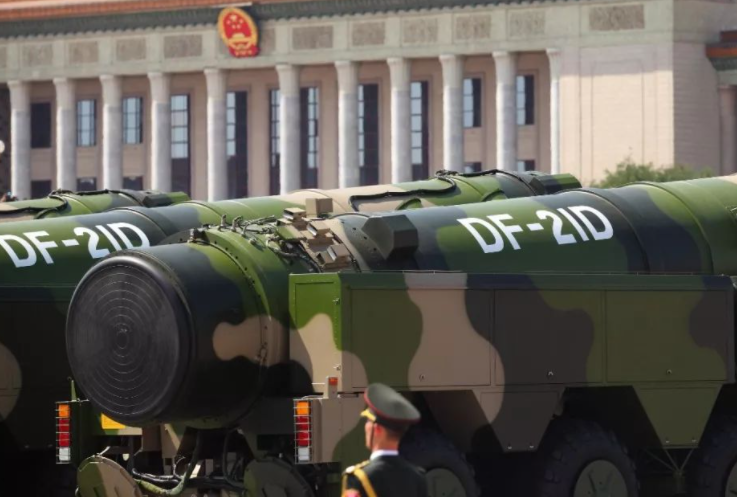 航母东风-21D，中国海军力量的新里程碑，中国海军新里程碑，航母东风-21D的力量展示