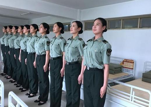中国人民解放军仪仗队女兵中队，荣耀与担当的象征，中国人民解放军仪仗队女兵中队，荣耀与担当的典范