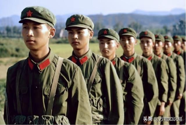 揭秘85式军服照片背后的故事，揭秘85式军服照片背后的传奇故事
