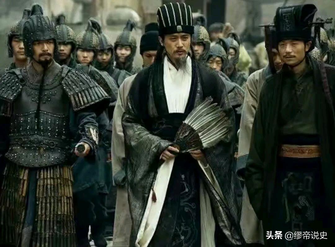 军事议题，探讨军事的重要性及其影响，军事议题，军事的重要性及其深远影响
