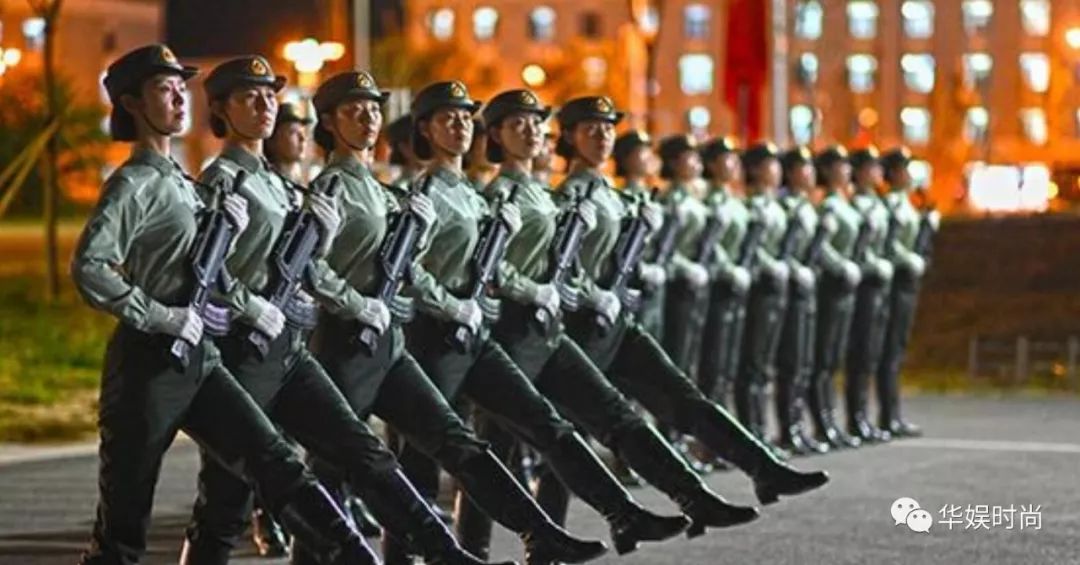 女兵方队阅兵活动回顾，荣耀与力量的展现，女兵方队阅兵荣耀回顾，力量与风采的展现