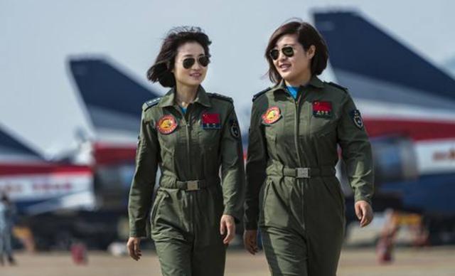 阅兵仪式中的检阅者与被检阅者，一场国家力量的展示与传承，阅兵仪式，检阅者与被检阅者的力量展示与传承