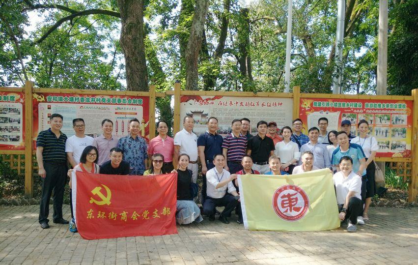 绝命时刻与和平使命2010，挑战与荣耀的交织，绝命时刻与和平使命，挑战与荣耀交织之际