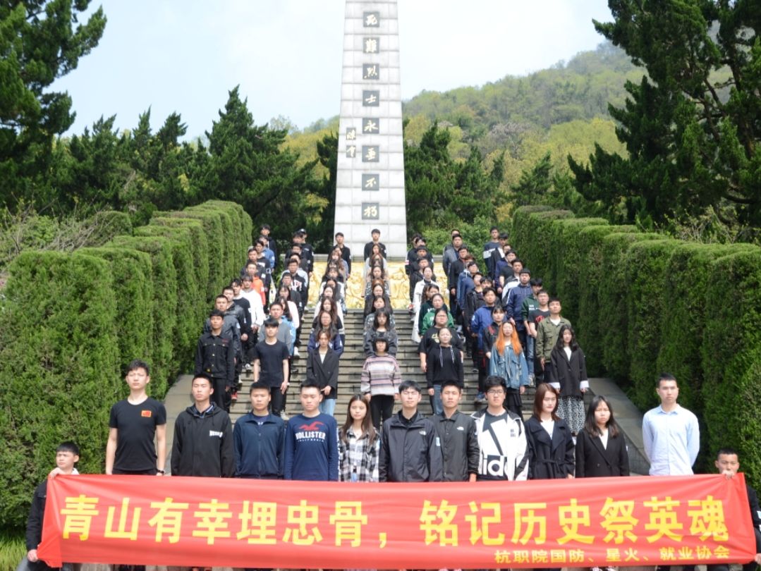 庆祝海军成立70周年，海军征兵的重要性与挑战，海军成立70周年庆典，征兵的重要性与挑战探究