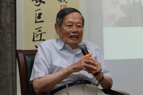 李政道为什么不恢复中国国籍，探究背后的原因与考量，李政道未恢复中国国籍背后的原因与考量探究