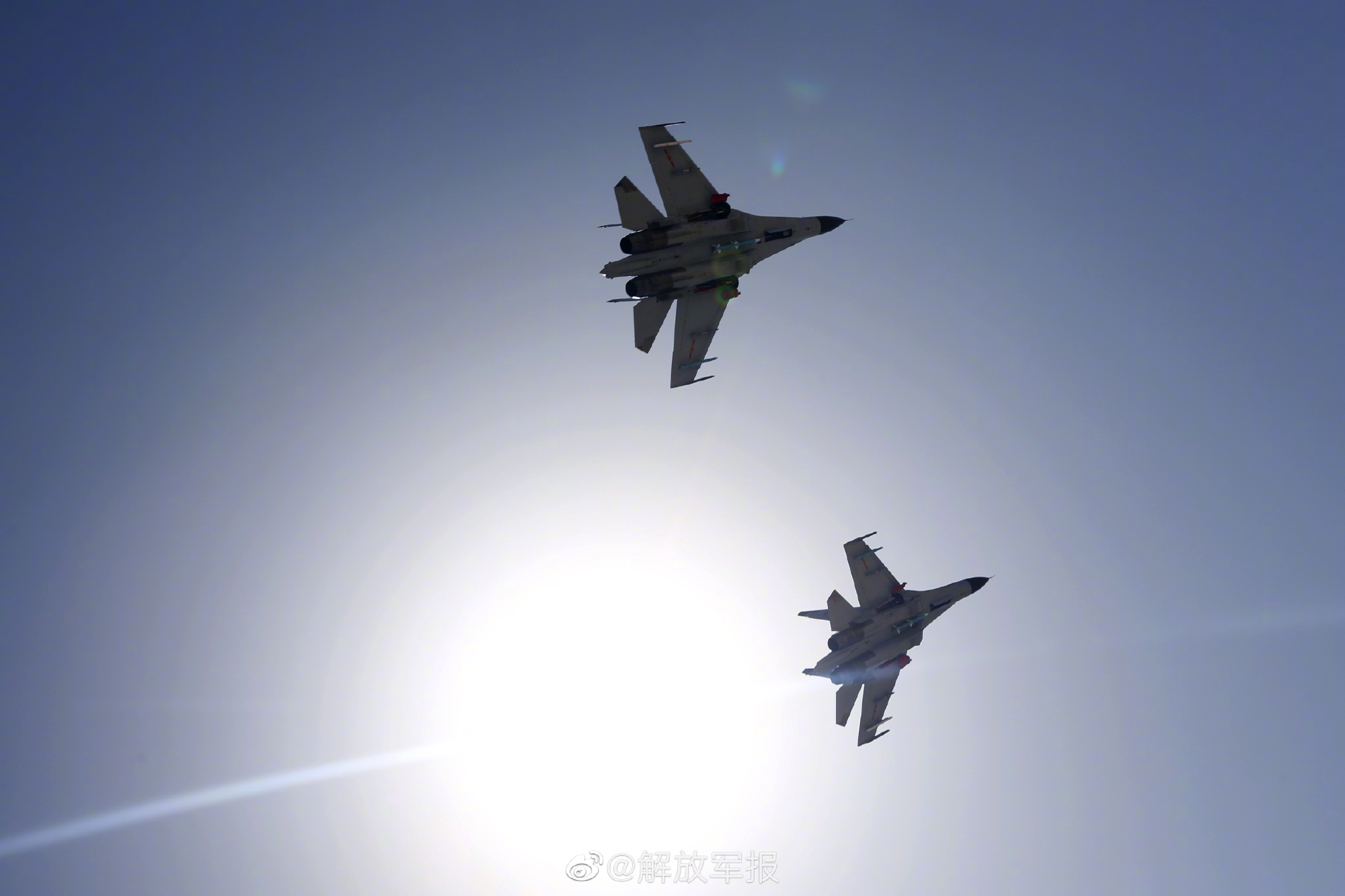 中国战机空中对决战胜美军，历史性的胜利与启示，中国战机历史性胜利，空中对决战胜美军，启示深远