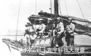 海南岛战役后合影，英勇的瞬间与历史的见证，海南岛战役后的英勇瞬间与历史见证，合影留念的珍贵历史时刻