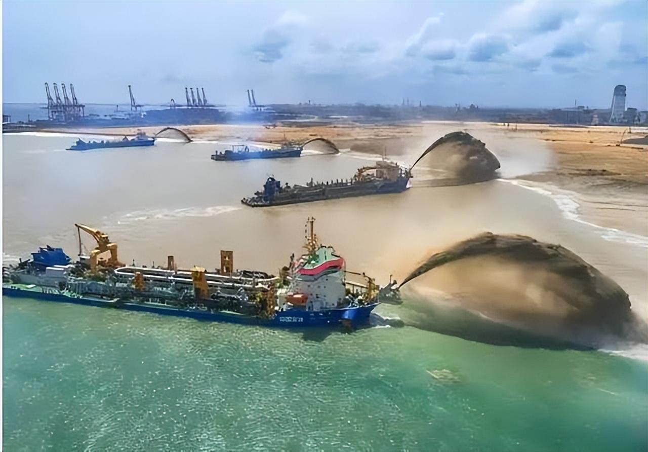 中国海警驱逐越南海警，维护海洋秩序，捍卫国家主权，中国海警捍卫国家主权，驱逐越南海警，维护海洋秩序行动坚决