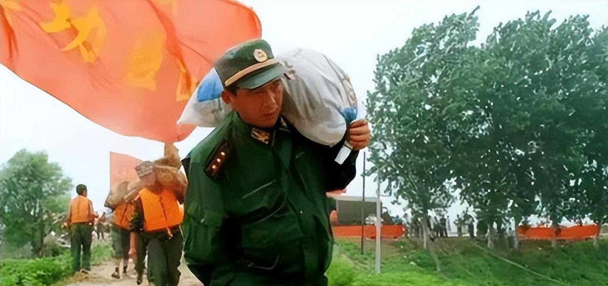 丁晓兵现在在哪里，一位英勇将领的军旅生涯与现今所在之处，丁晓兵，英勇将领的军旅生涯及现所在地揭秘