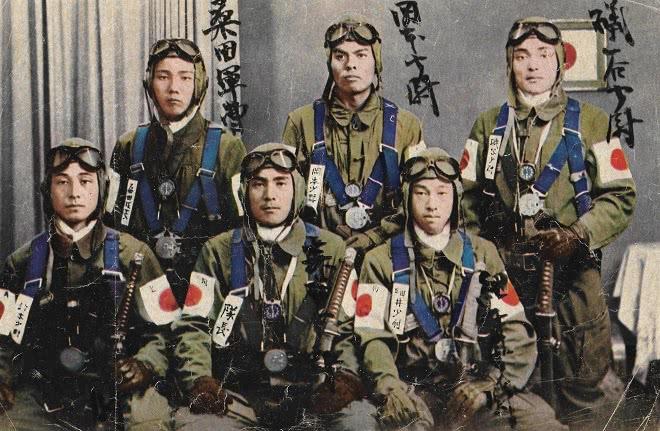 歼8与零式的较量，历史与现实的交汇，歼8与零式的较量，历史与现实的空中交汇点