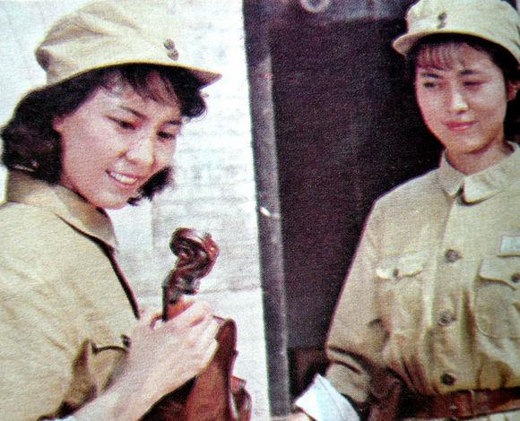 50年代中国女兵图片，时代的印记与女性的力量，五十年代中国女兵图片，时代的印记与女性的力量风采