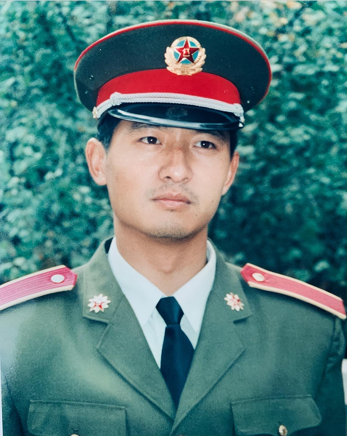 火箭军军服