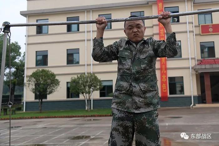 大学生入伍空军后的职责与担当，大学生入伍空军后的职责与担当，新时代青年的使命与荣耀