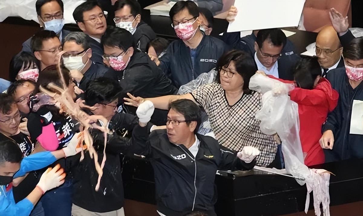 台湾地区2024，未来展望与机遇挑战，台湾2024年展望，机遇与挑战并存