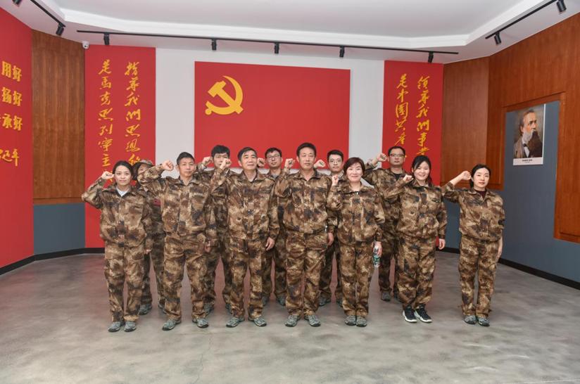 第一军事网，文字与图片的完美结合，第一军事网，文字与图片完美融合的经典之作