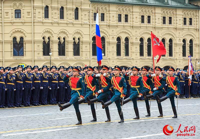 俄罗斯仪仗队亮相中国阅兵盛典，跨越国界的荣耀与友谊，中俄友谊见证，阅兵盛典上的俄罗斯仪仗队风采