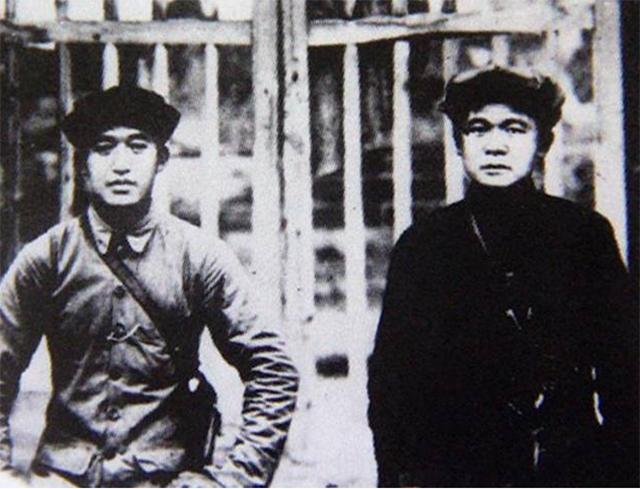 解放军可以穿军装回家吗？——对军人着装与公共形象的探讨，军人着装规范与公共形象，军装回家的争议与探讨