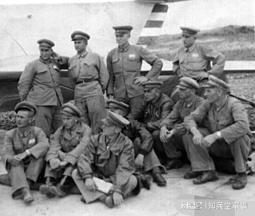 中国人民志愿军，司令员兼政委的领导艺术，中国人民志愿军司令员兼政委的领导艺术之道