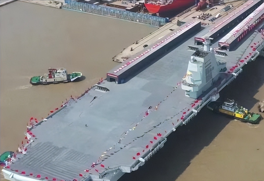 福建舰下水时间揭秘，中国海军建设的崭新里程碑，福建舰下水时间揭晓，中国海军建设迈入崭新里程碑