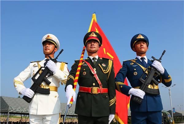 三军仪仗队姿势，威严与荣耀的象征，三军仪仗队姿势，威严与荣耀的标志性展现