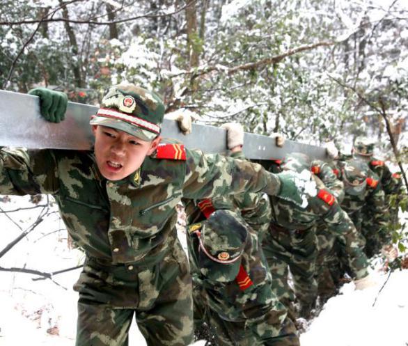 我国空降兵所属兵种深度解析，我国空降兵兵种深度解析与特点探究