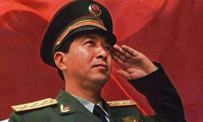 独臂英雄丁晓兵，战场上的坚韧与荣耀，独臂英雄丁晓兵，战场上的坚韧与荣耀之路