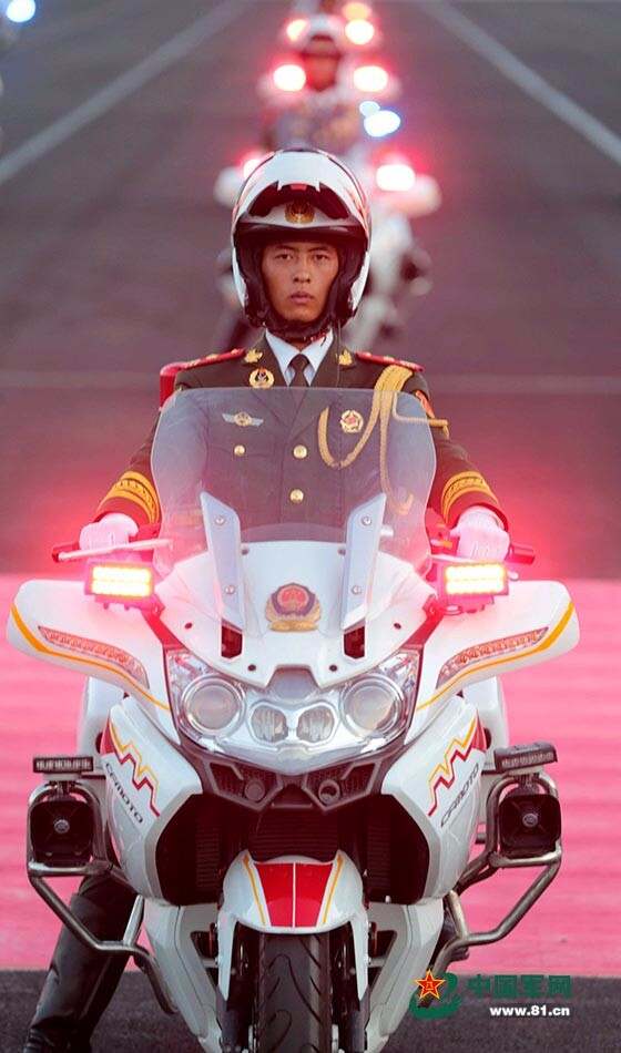 国宾护卫队正步，庄严的步伐，国家的荣耀，国宾护卫队正步，庄严的步伐彰显国家荣耀