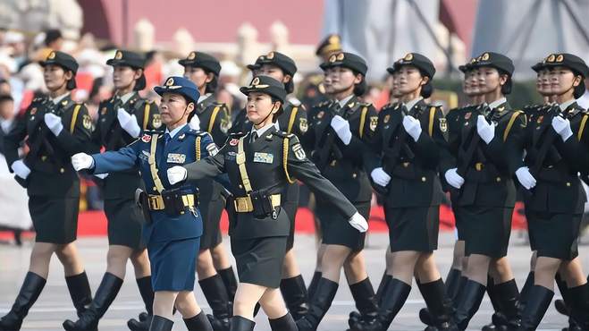 三军女兵方队