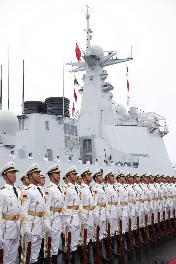 我国海军阅兵历史，荣耀与力量的展现，中国海军阅兵史，荣耀与力量的时代展现