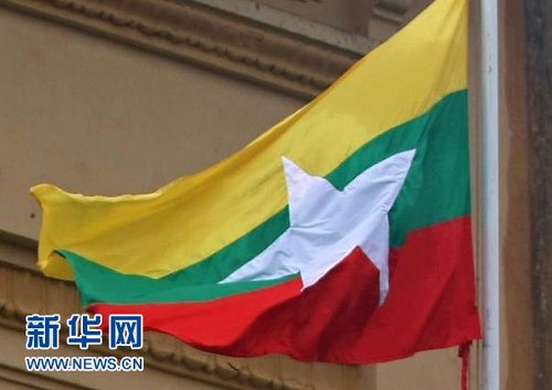 军坛旗帜下的美言与刀口上的誓言，军坛旗帜下的誓言与美言