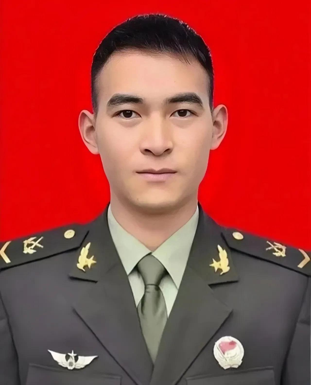 八一勋章与儿女提干，荣誉背后的考量与探讨，八一勋章与儿女提干，荣誉背后的多重考量与深度探讨