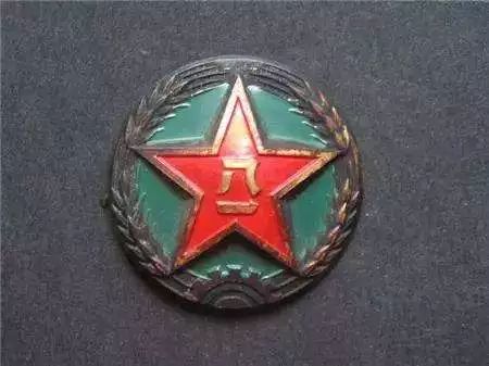 中国人民解放军军旗军徽军装图片，荣耀的象征与历史的见证，中国人民解放军军旗军徽军装图片，荣耀与历史的标志
