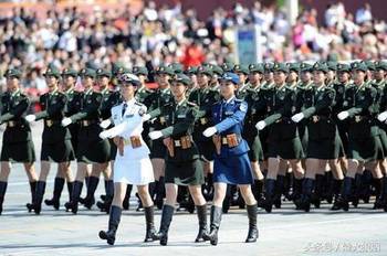 全球阅兵中的女兵仪仗队，展现多元力量的美丽风景线，全球阅兵女兵仪仗队，多元力量的美丽风采