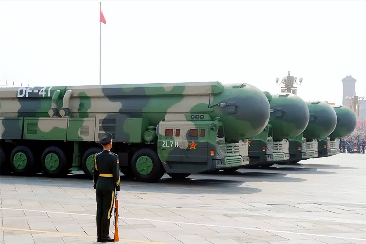 东风系列导弹武器，中国国防力量的坚实支柱，东风系列导弹武器，中国国防力量的核心支柱