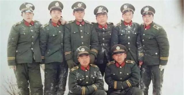 武警新服装，展现新时代风貌与使命担当，武警新服装，展现新时代风貌与使命担当的荣耀战袍