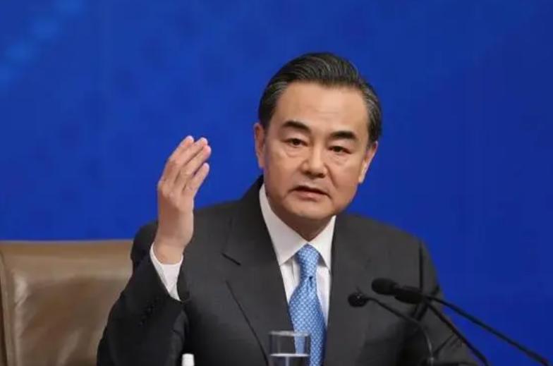中美台海摊牌，风云变幻中的复杂博弈，中美台海局势风云变幻，复杂博弈下的摊牌时刻