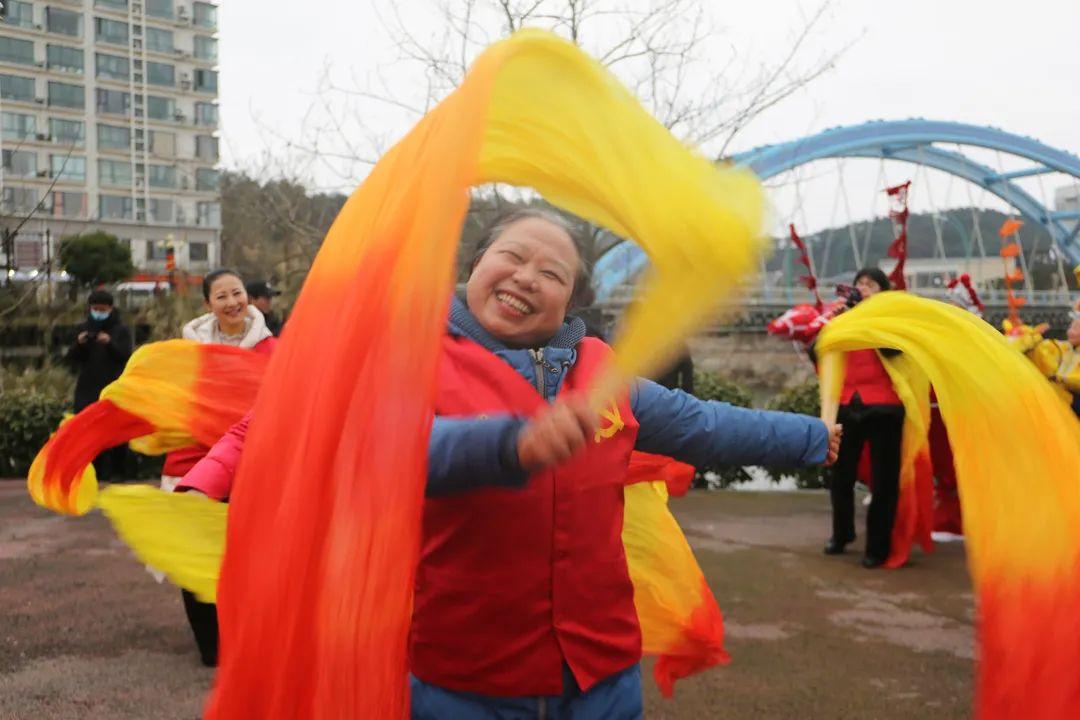 千岛湖舰是两栖作战舰艇吗？解析中国海军的现代化力量，千岛湖舰，中国海军现代化力量的两栖作战舰艇揭秘