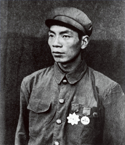 杨根思连与朝鲜战争的英雄传奇，杨根思连与朝鲜战争英雄传奇的不朽篇章