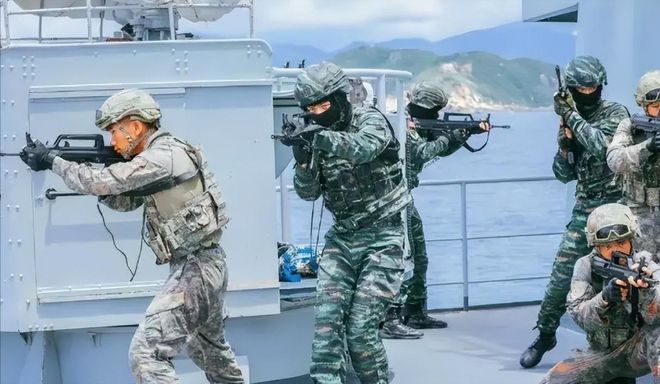 蛟龙突击队新型单兵装备，重塑现代战场的力量之源，蛟龙突击队新型单兵装备，重塑现代战场的力量核心