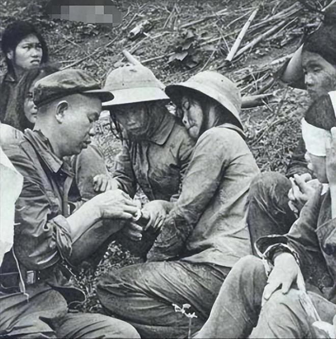 佤邦女兵跳舞视频，展现女性力量与柔美的独特魅力，佤邦女兵舞蹈，力量与柔美的独特魅力展现