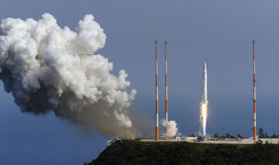 火箭发射升空爆炸，探索宇宙的惊险之旅，火箭发射升空爆炸，宇宙探索之旅的惊险瞬间