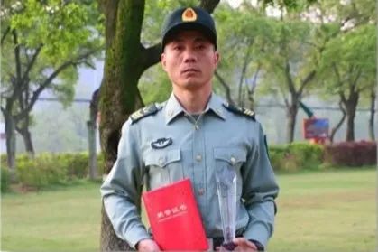 丁小军的级别，多维度解析其身份与地位，丁小军的身份与地位多维度解析，深度探究其级别与影响力