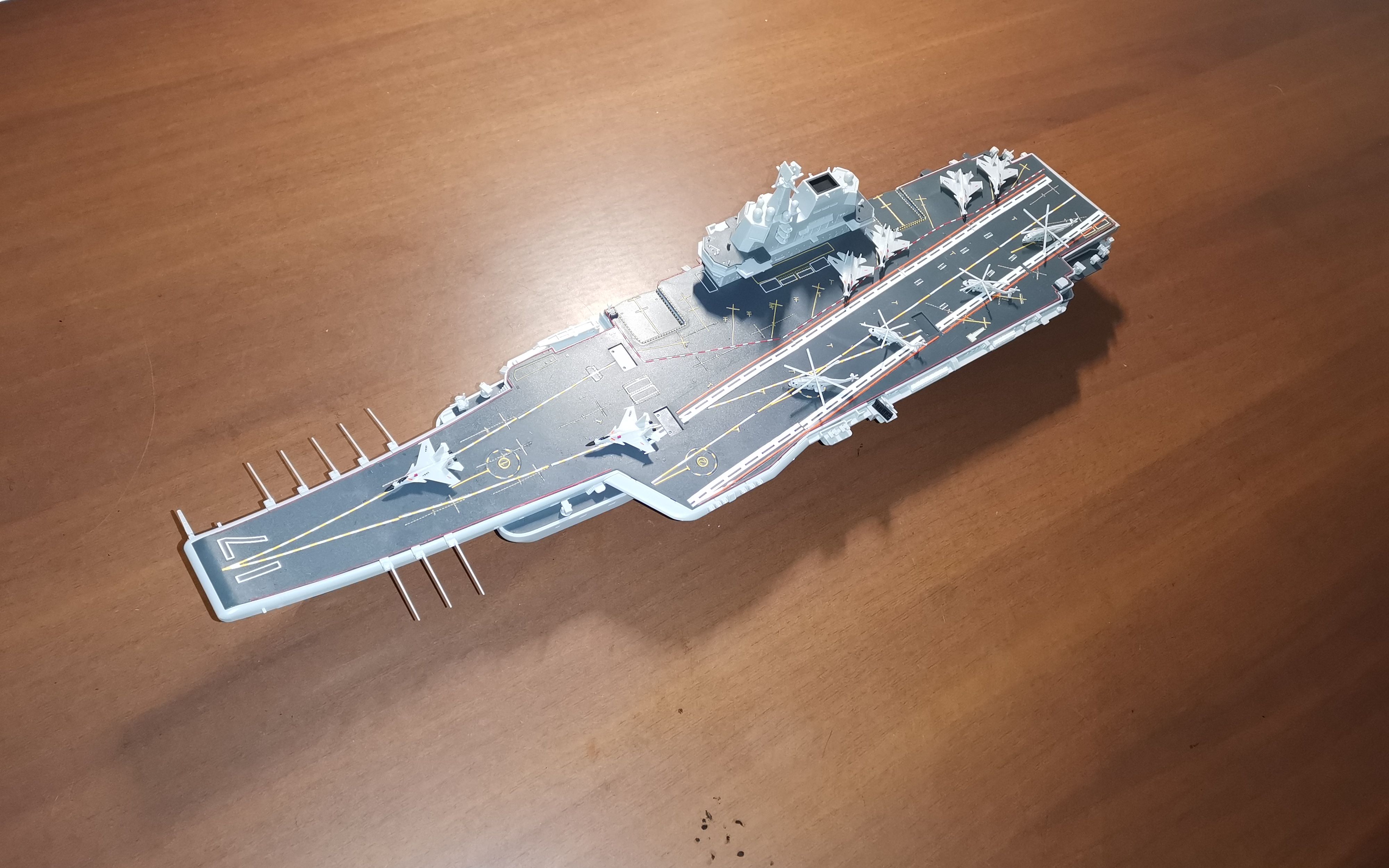 制作航空母舰模型视频教程，制作航空母舰模型教程视频，一步步带你走进航母模型的世界