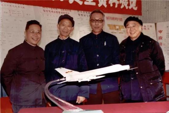 歼八试飞问题，挑战与突破，歼八试飞挑战与突破，问题与解决方案探索