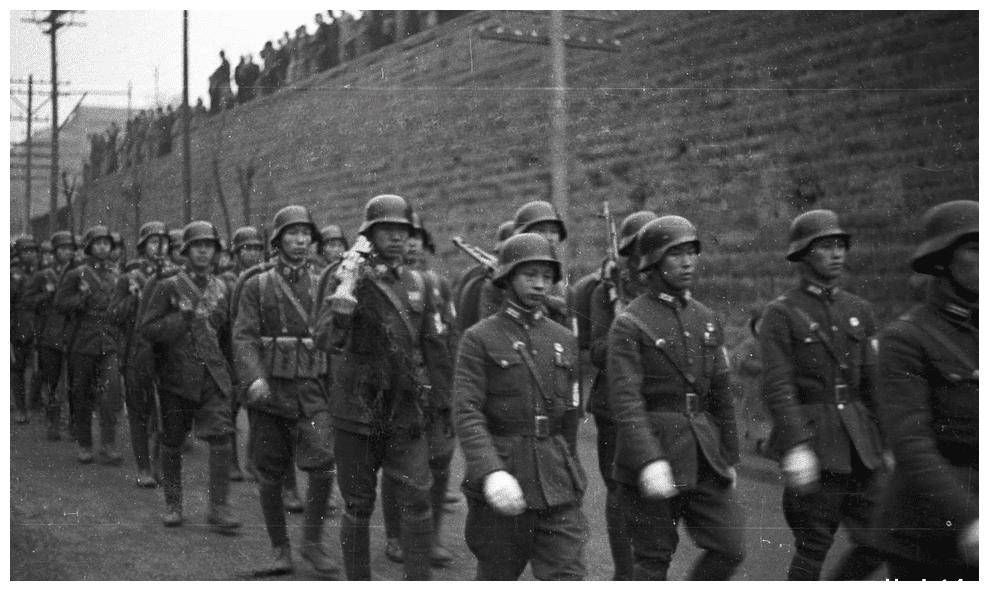 1960年解放军与纳粹德军的潜在交锋，历史视角下的深度解析，历史视角下的深度解析，1960年解放军与纳粹德军的潜在交锋