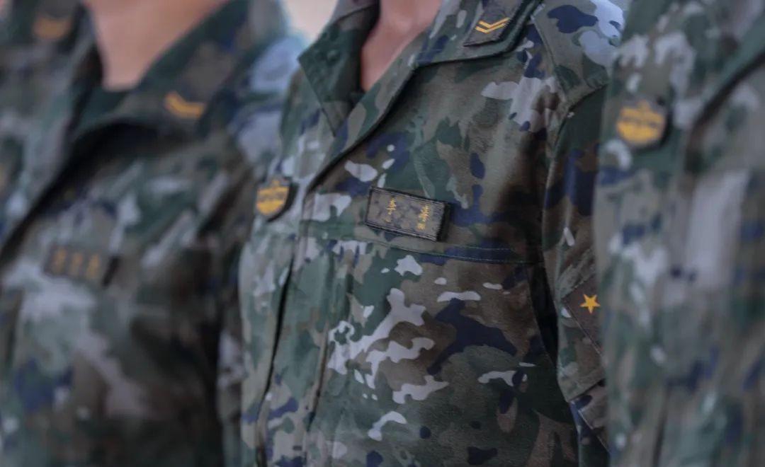 探索新时代下的军服革新，关于21式武警服装的解析，新时代军服革新探索，深度解析21式武警服装